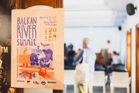 The design of the Balkan River Summit materials was done by Iva Jericevic.